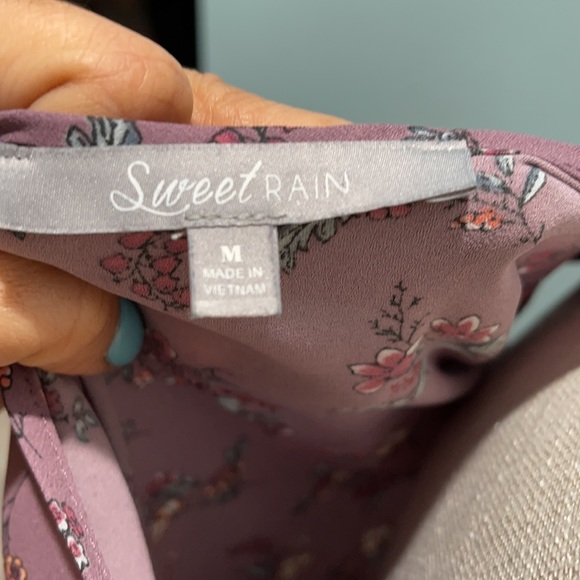 Sweet Rain Woman’s Top - Picture 3 of 4